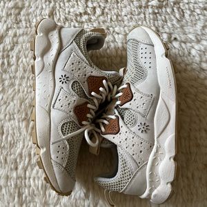 Flower Mountain sneakers size 6.5, 37